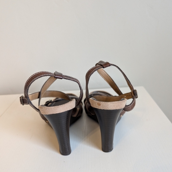 Sold - Picture 3 of 6